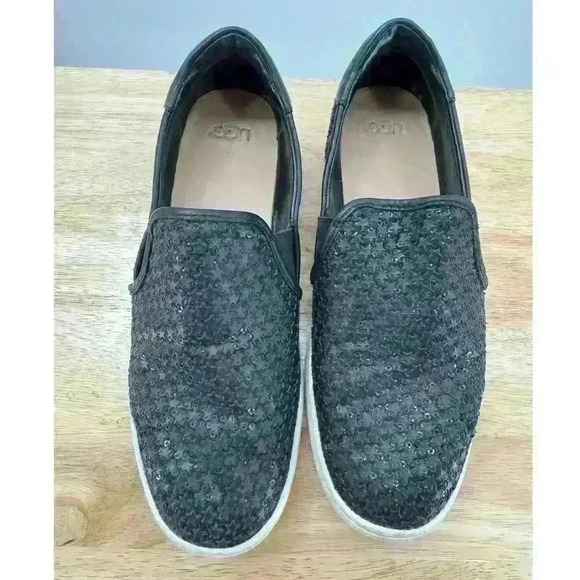 UGG Black Sequin & Stars Slip-On Sneakers - Women's Size 9 Stylish & Comfortable - Picture 1 of 11